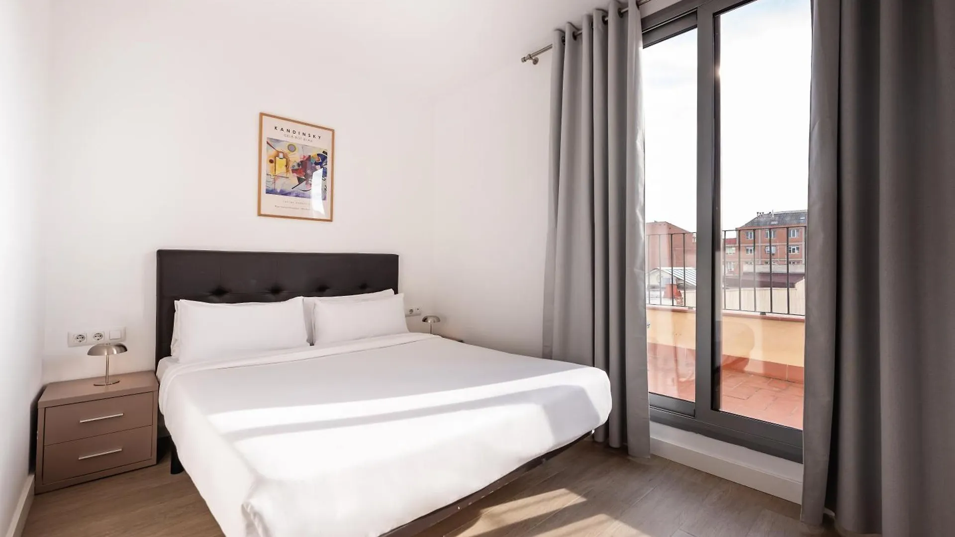 Sweett - Harmony Central Barcelona 0*,
